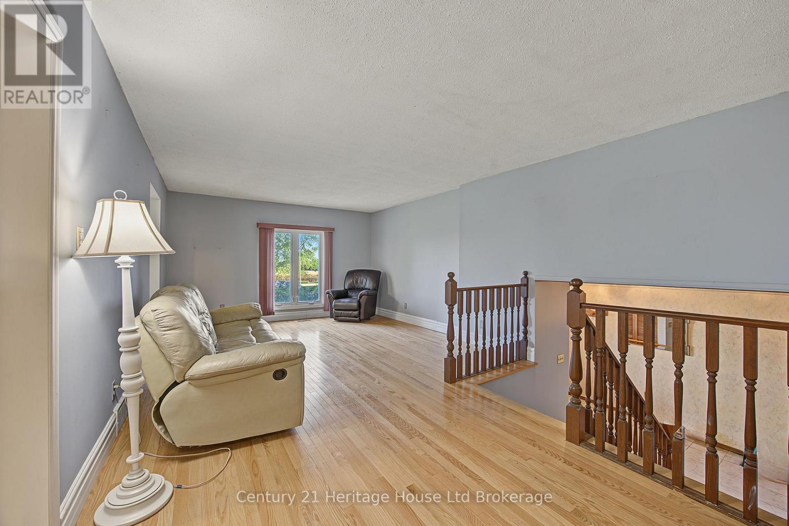 17846 Evelyn Drive Property Photo 6