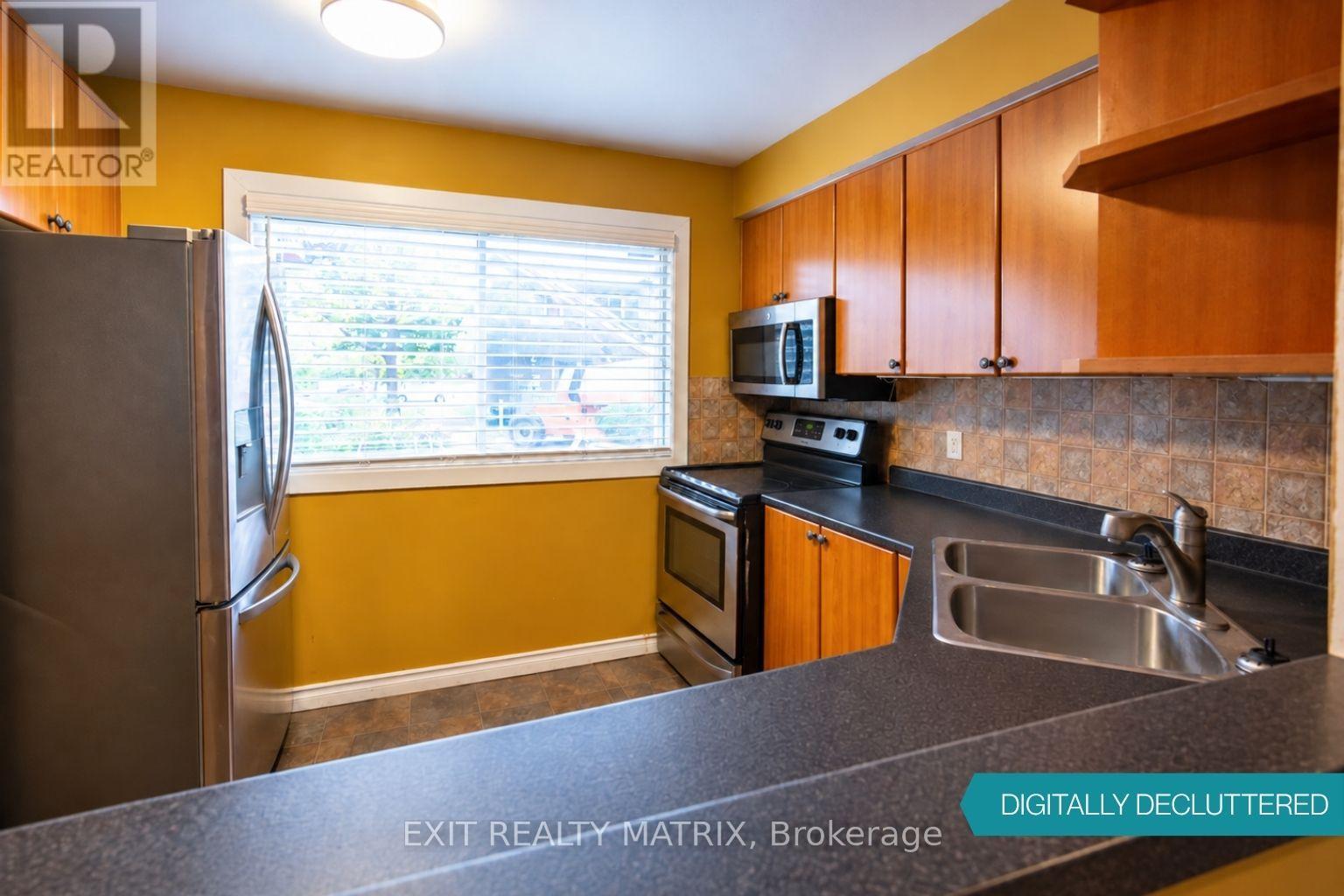 3006 Fairlea Crescent Property Photo 3