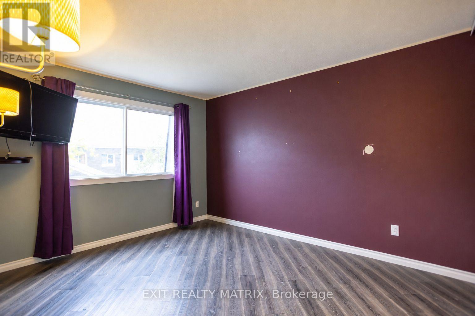 3006 Fairlea Crescent Property Photo 13