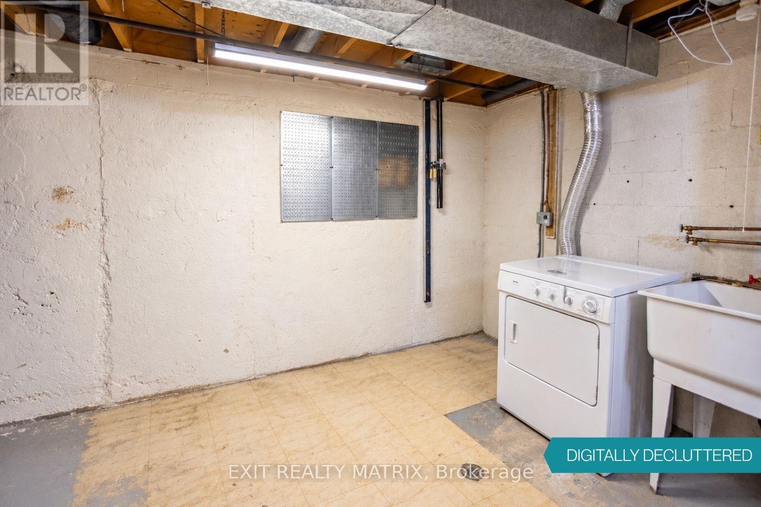 3006 Fairlea Crescent Property Photo 20