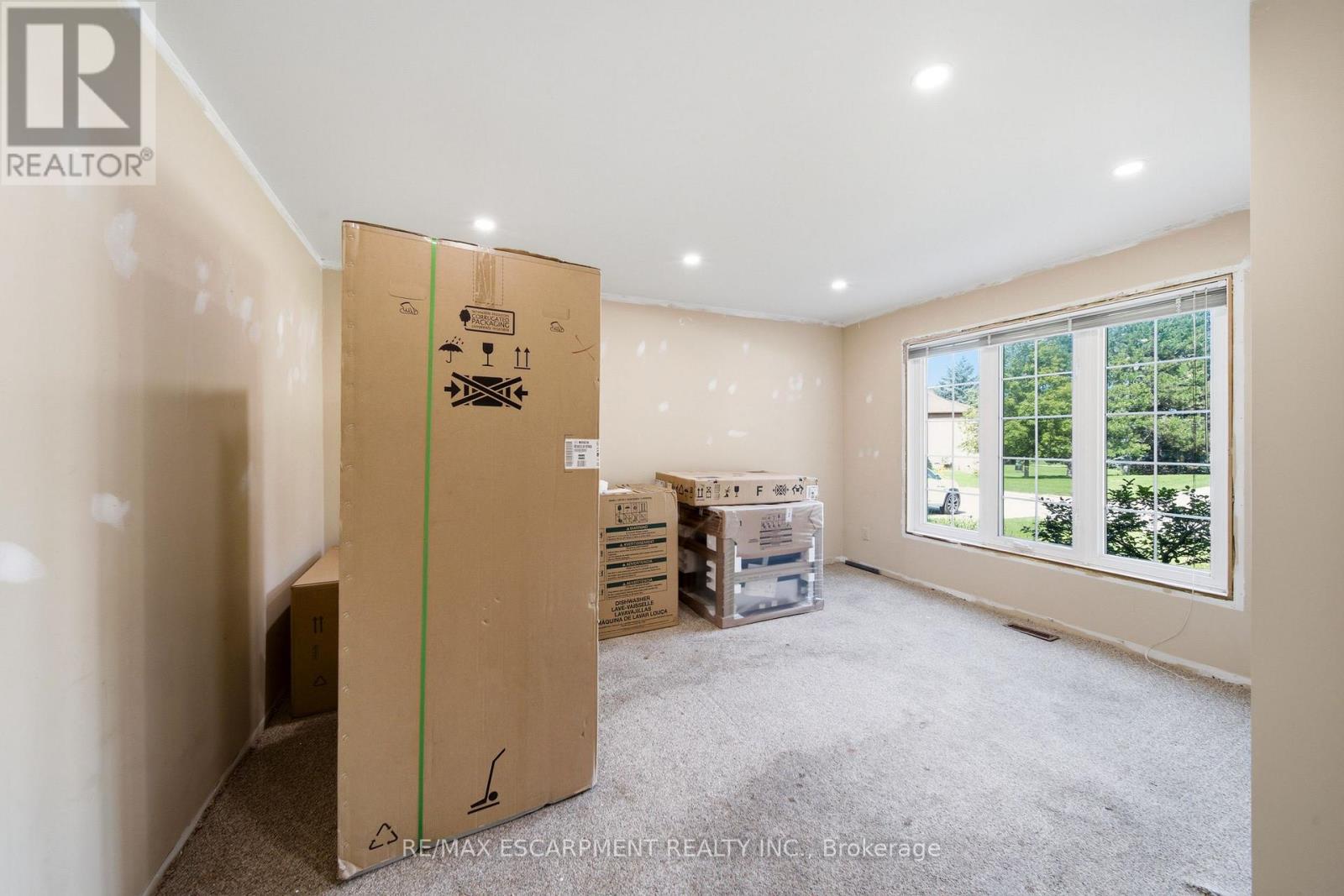 6 Willow Crescent Property Photo 12