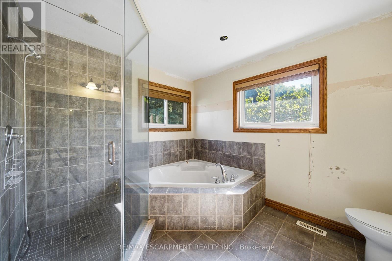 6 Willow Crescent Property Photo 26