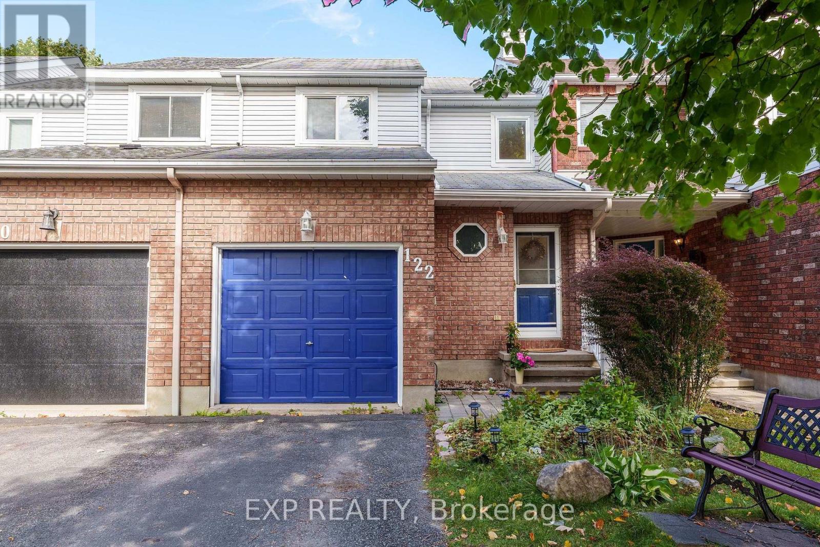 122 MARKLAND CRESCENT Property Photo 1
