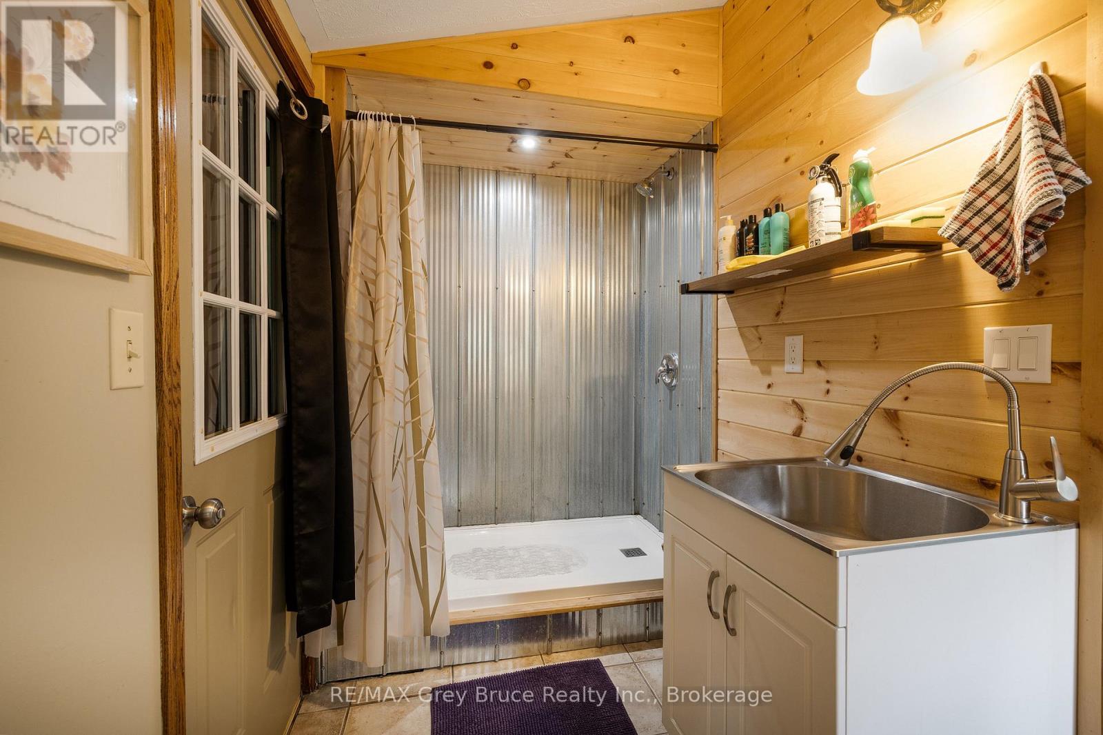 7011 Highway 6 Property Photo 29