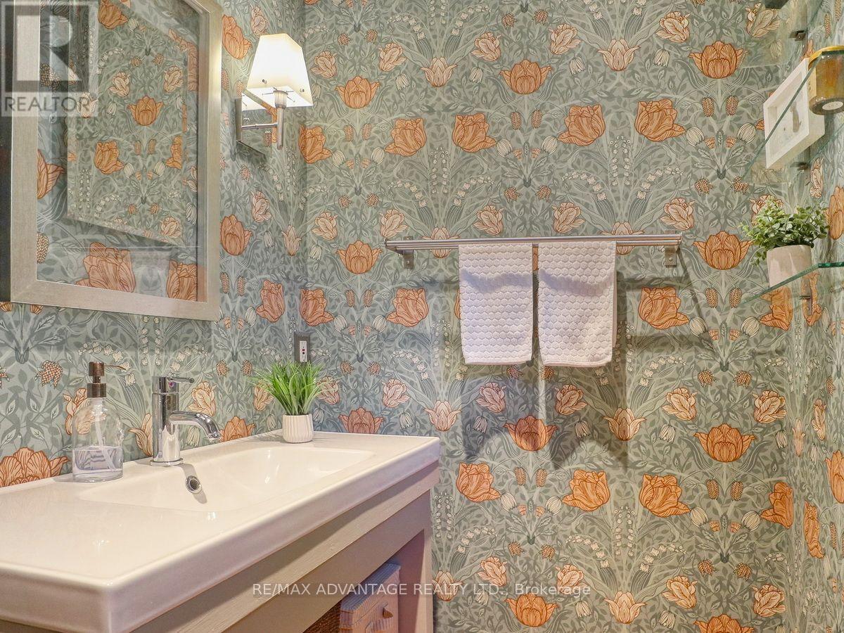 192 Harrison Place Property Photo 25