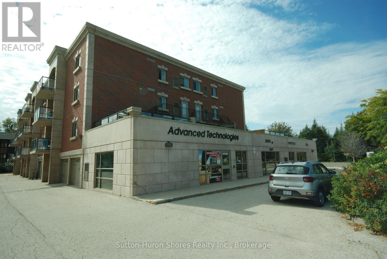 221 Adelaide Street Property Photo 1