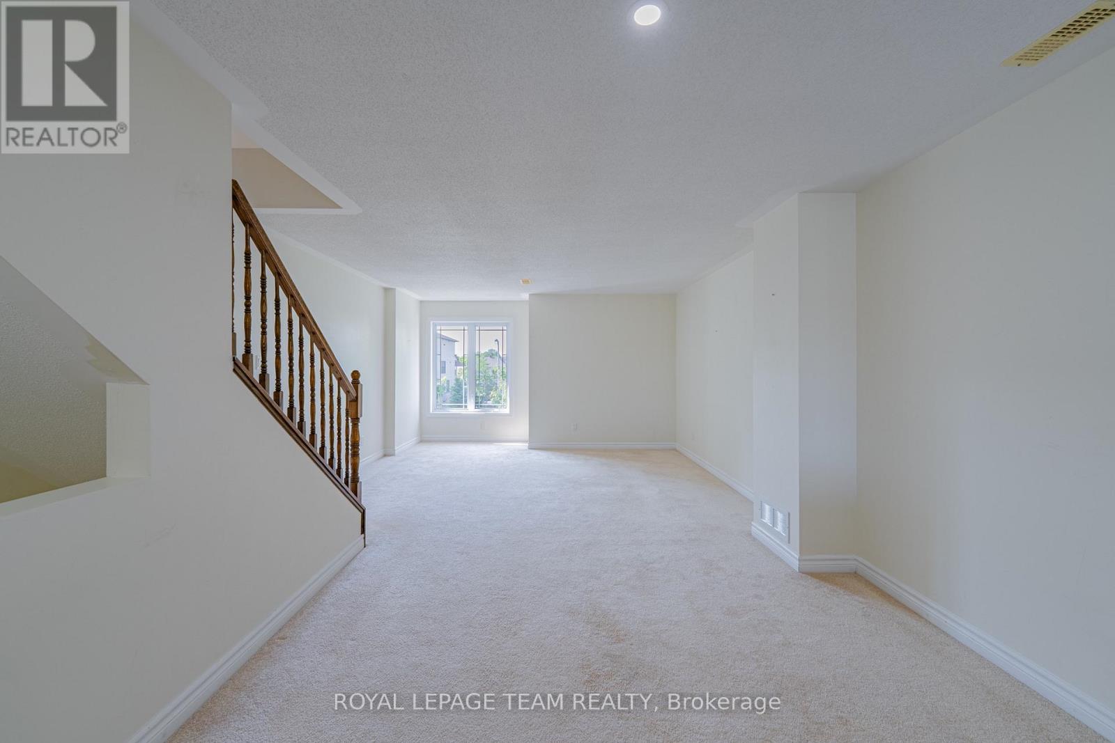 B - 634 Chapman Mills Drive Property Photo 11