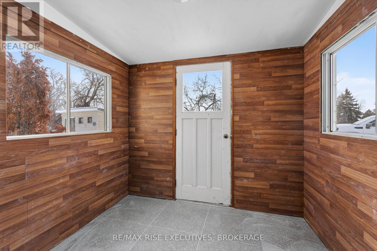 750 Moira Road Property Photo 4