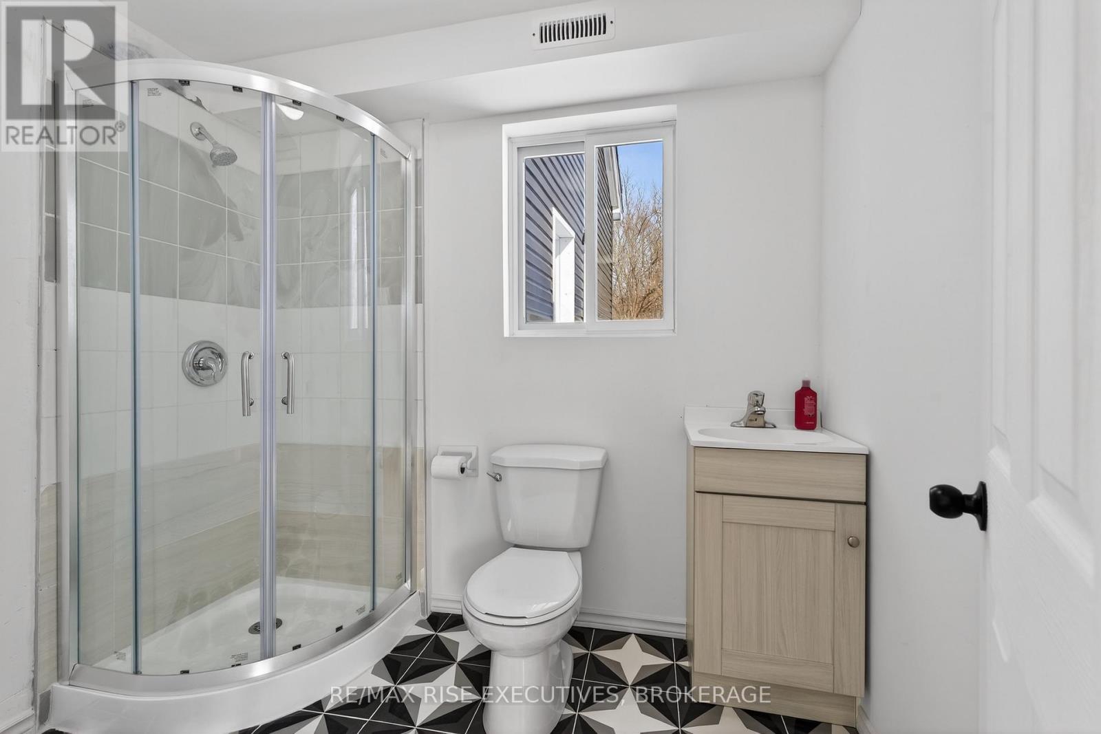 750 Moira Road Property Photo 15