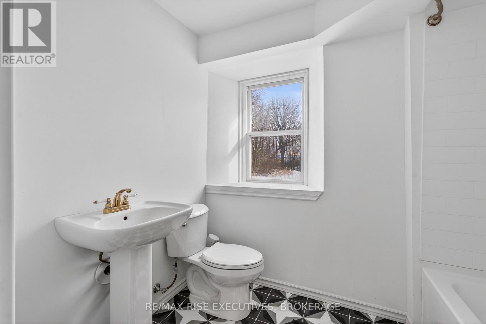 750 Moira Road Property Photo 22