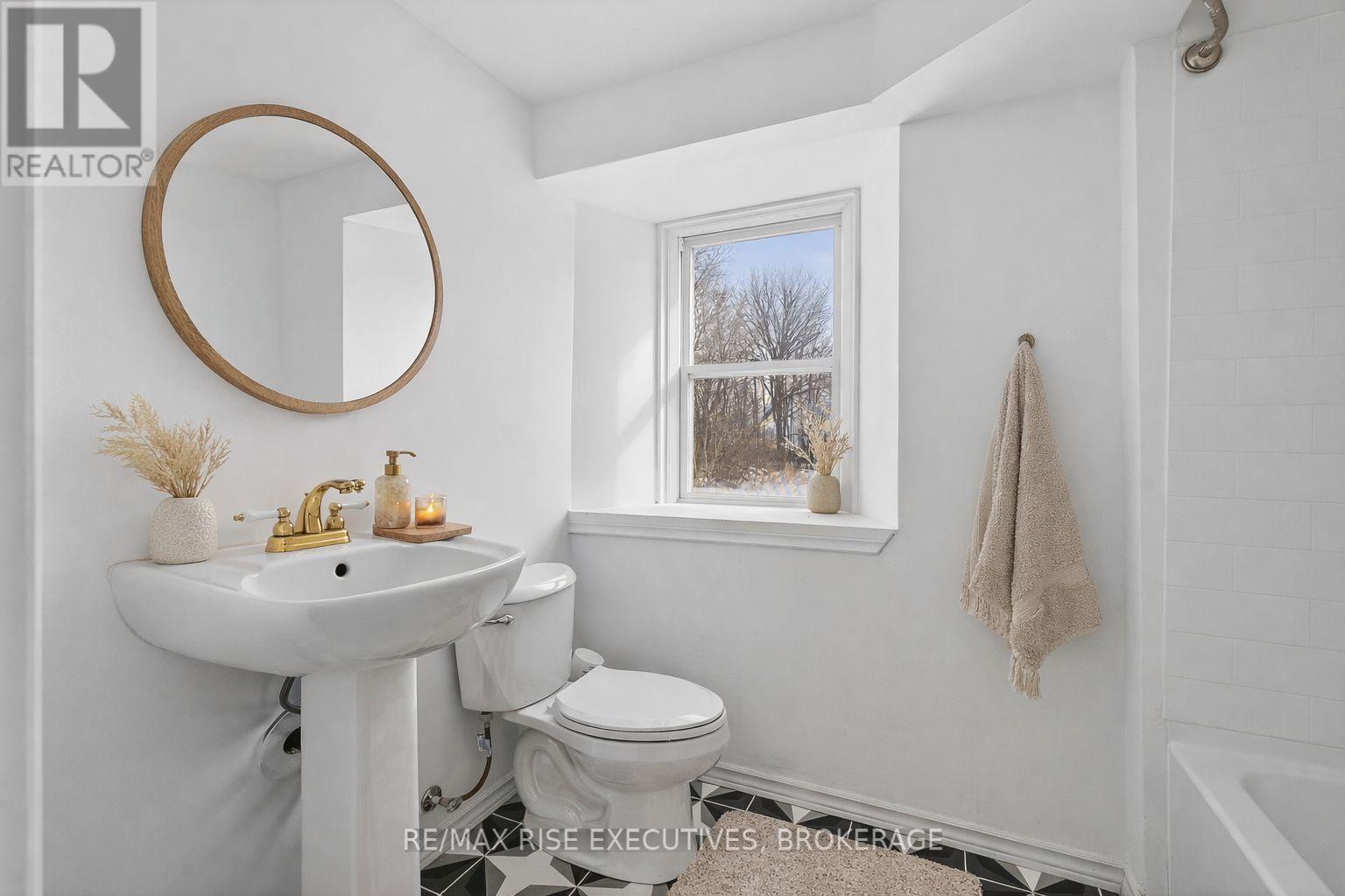 750 Moira Road Property Photo 23