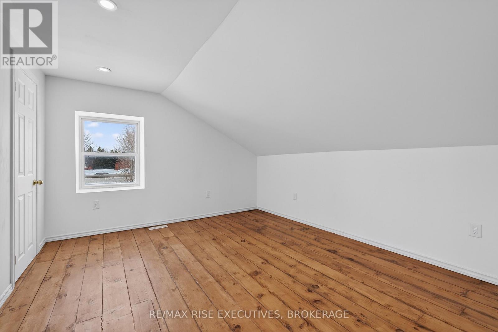750 Moira Road Property Photo 25
