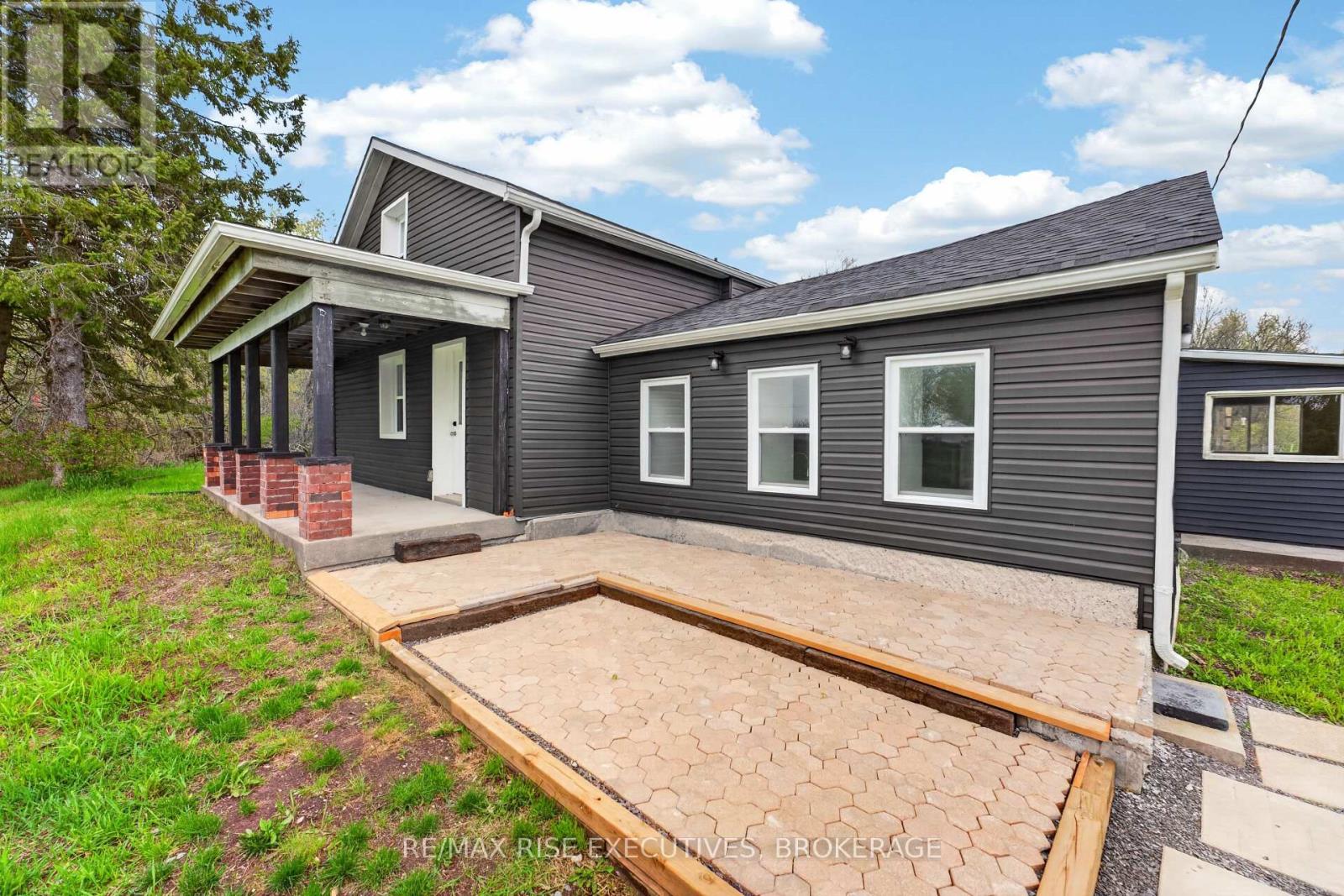 750 Moira Road Property Photo 32