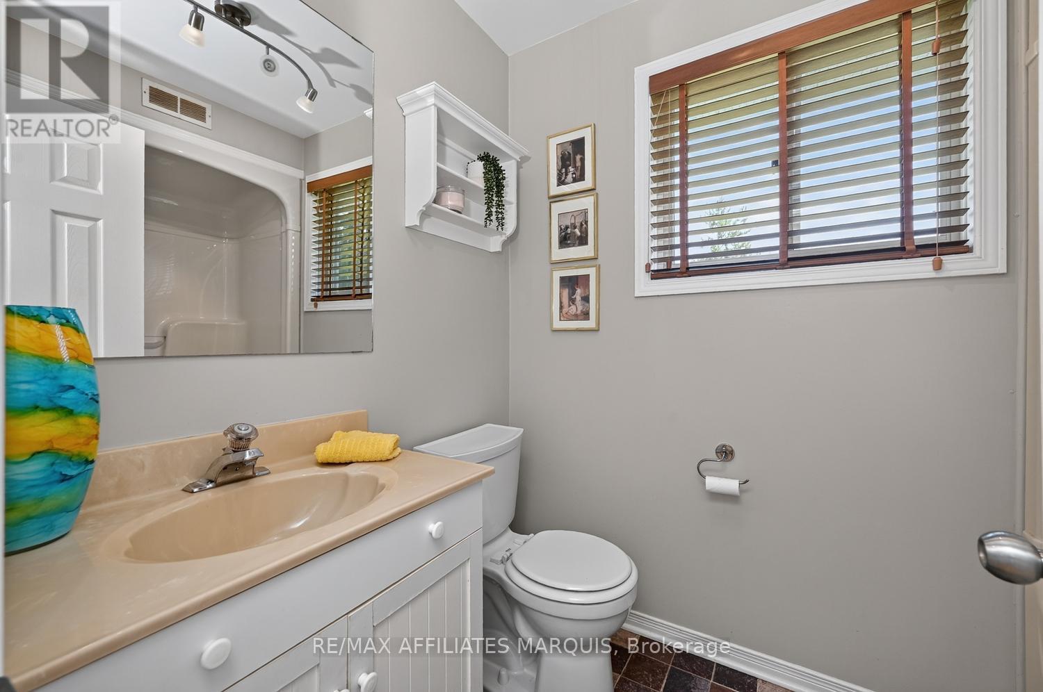 4 Davis Lane Property Photo 22