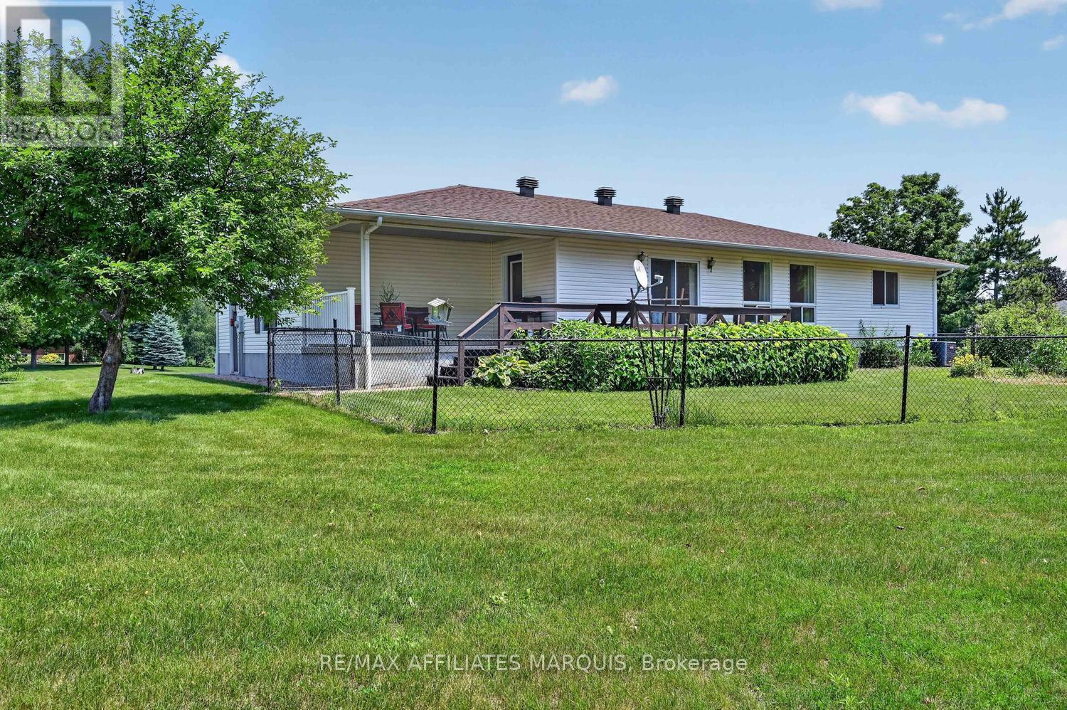 4 Davis Lane Property Photo 40