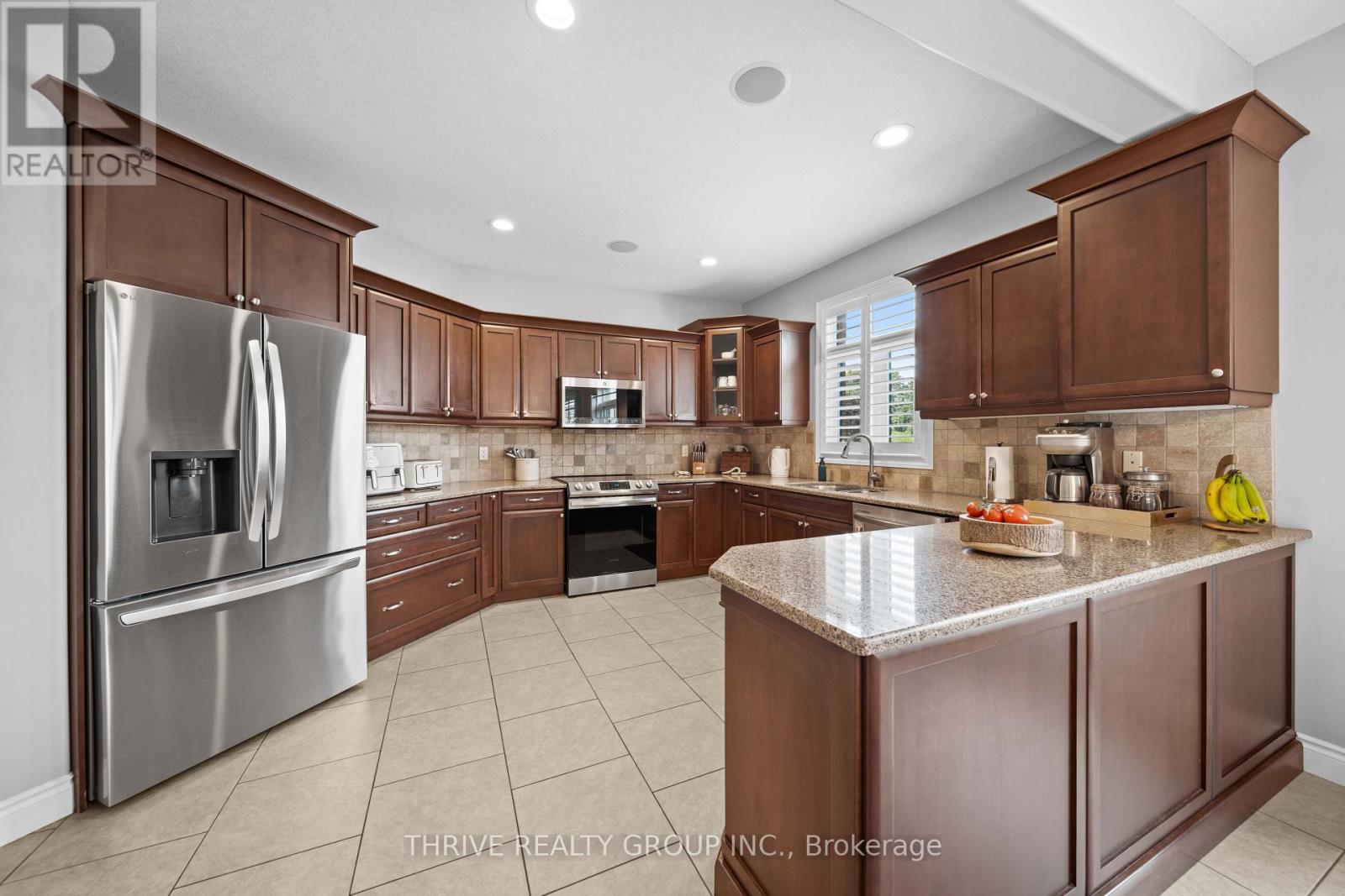 12 Ashwood Crescent Property Photo 8