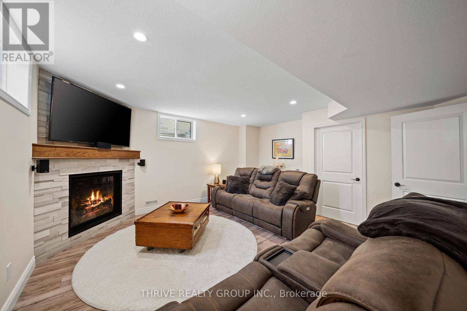 12 Ashwood Crescent Property Photo 28