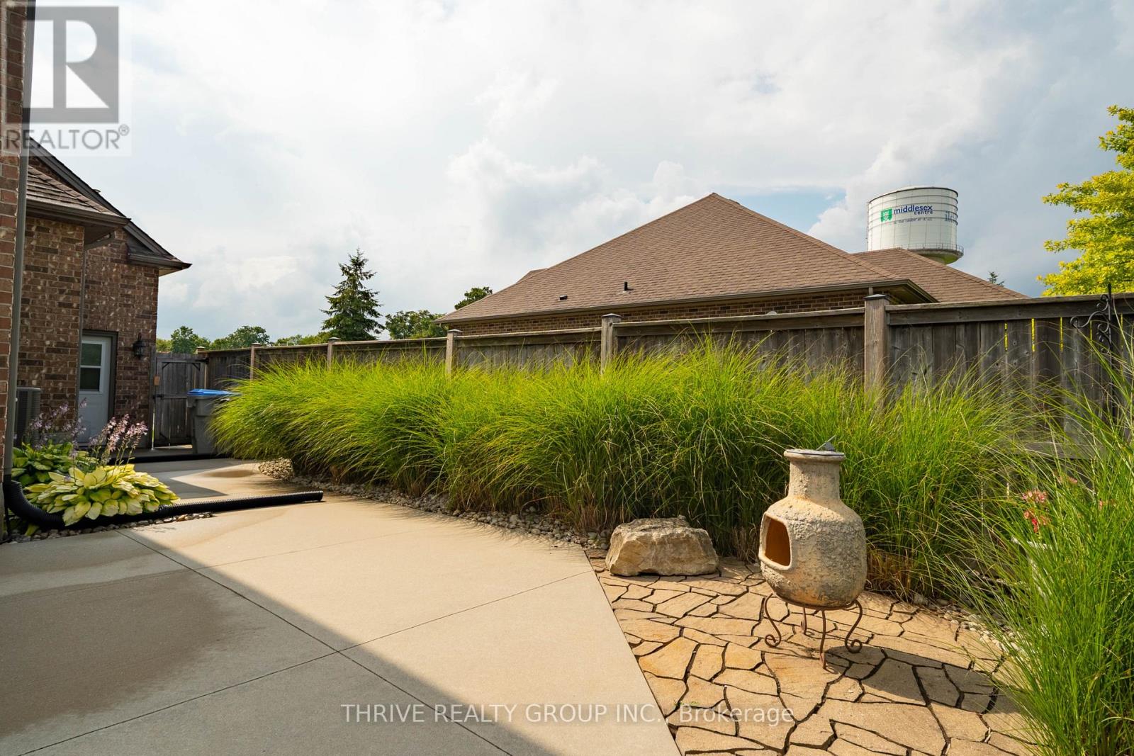 12 Ashwood Crescent Property Photo 42