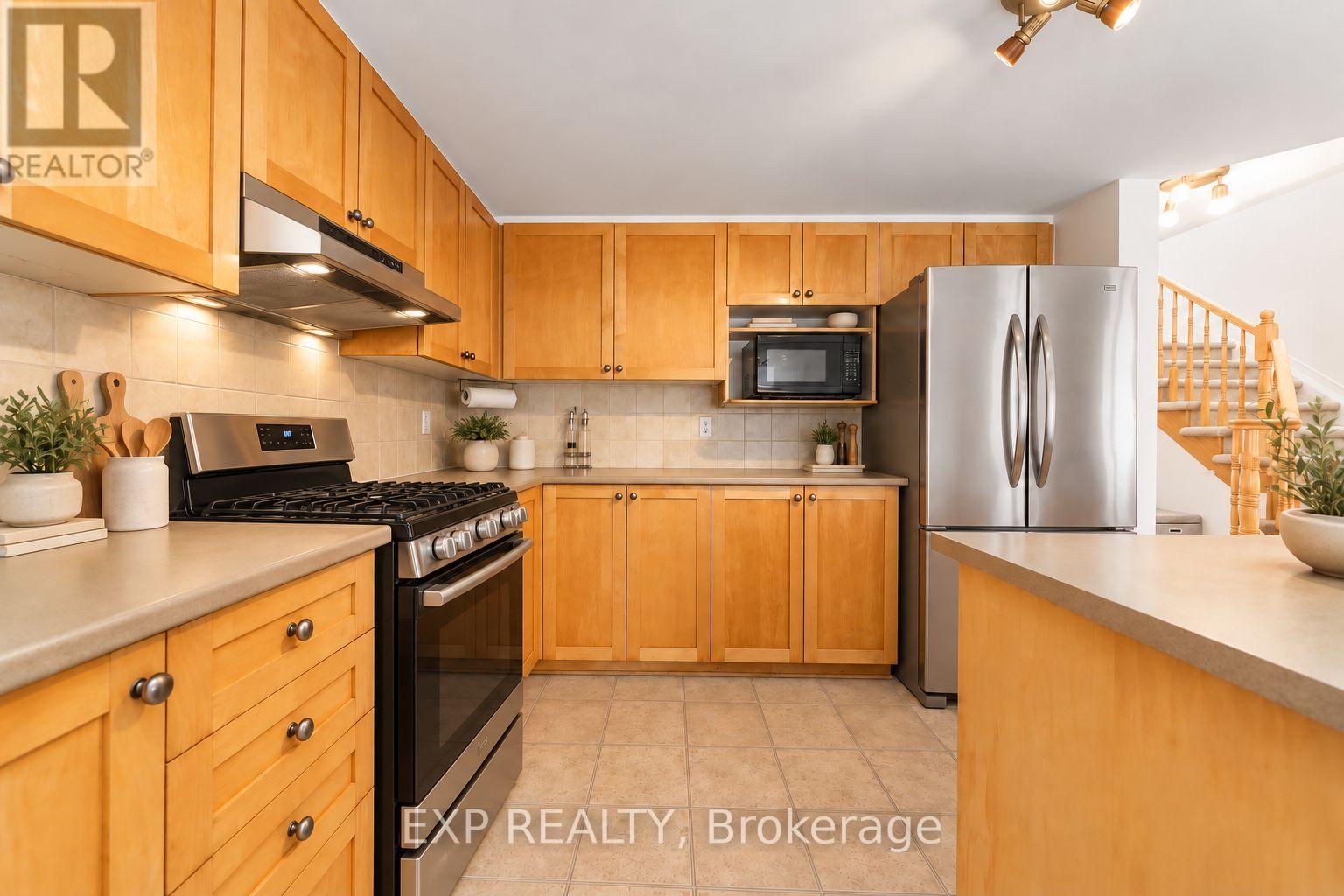 221 Northwind Street Property Photo 15