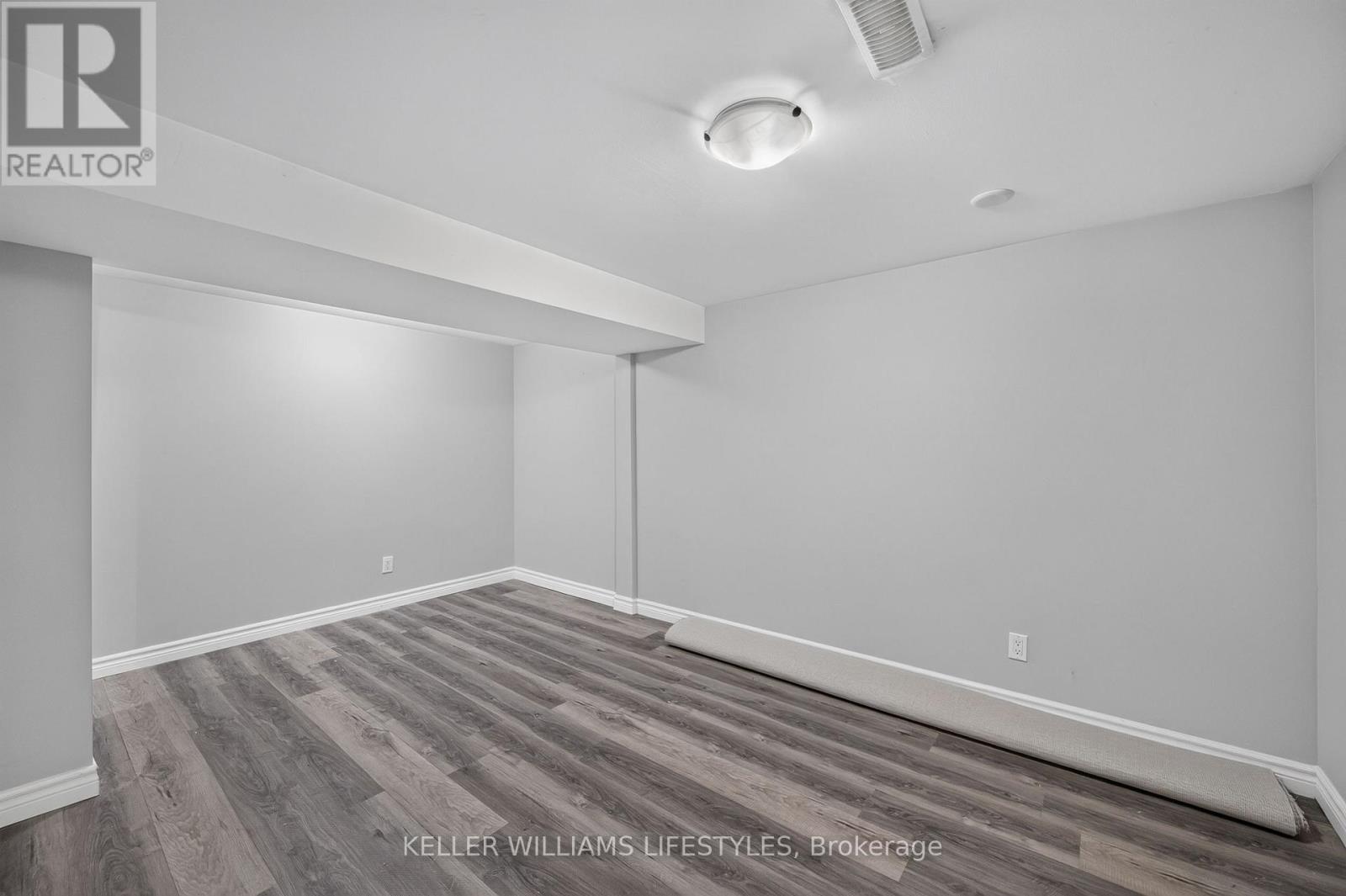 42 Stroud Crescent Property Photo 22