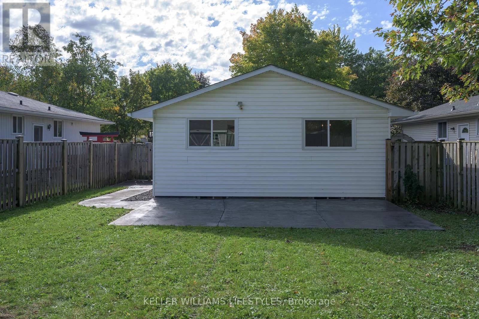 42 Stroud Crescent Property Photo 29