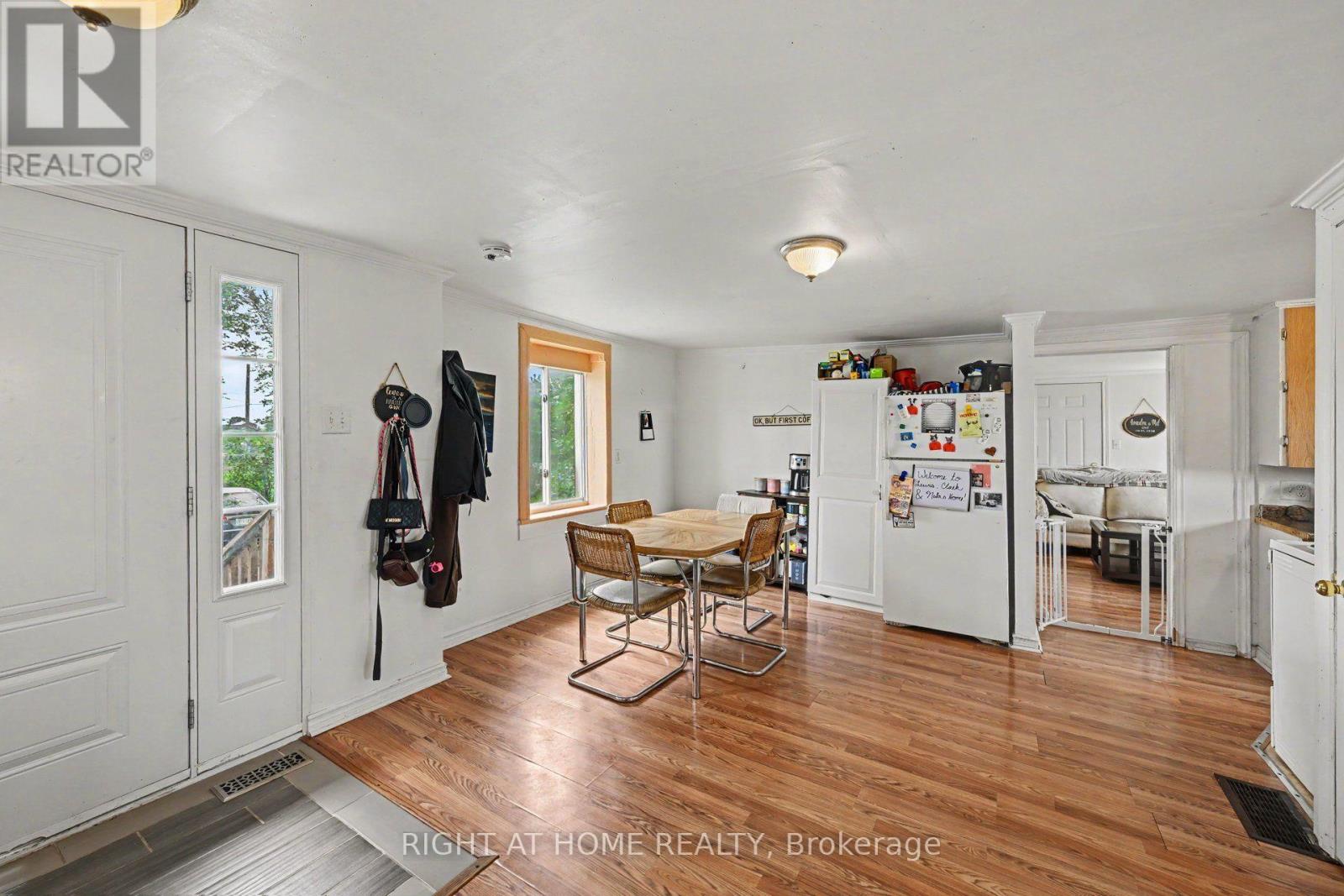 4006 Dunrobin Road Property Photo 4