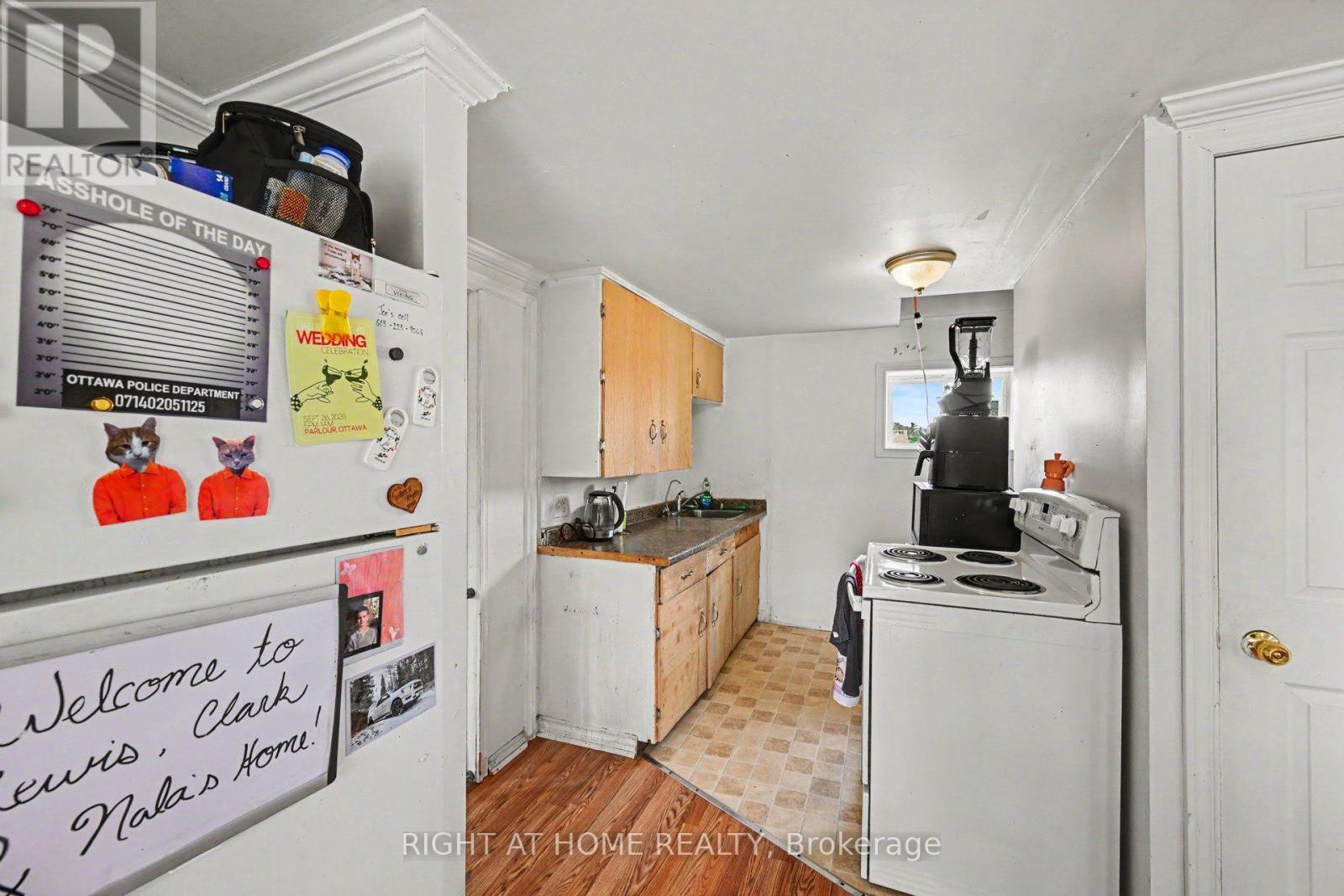4006 Dunrobin Road Property Photo 9
