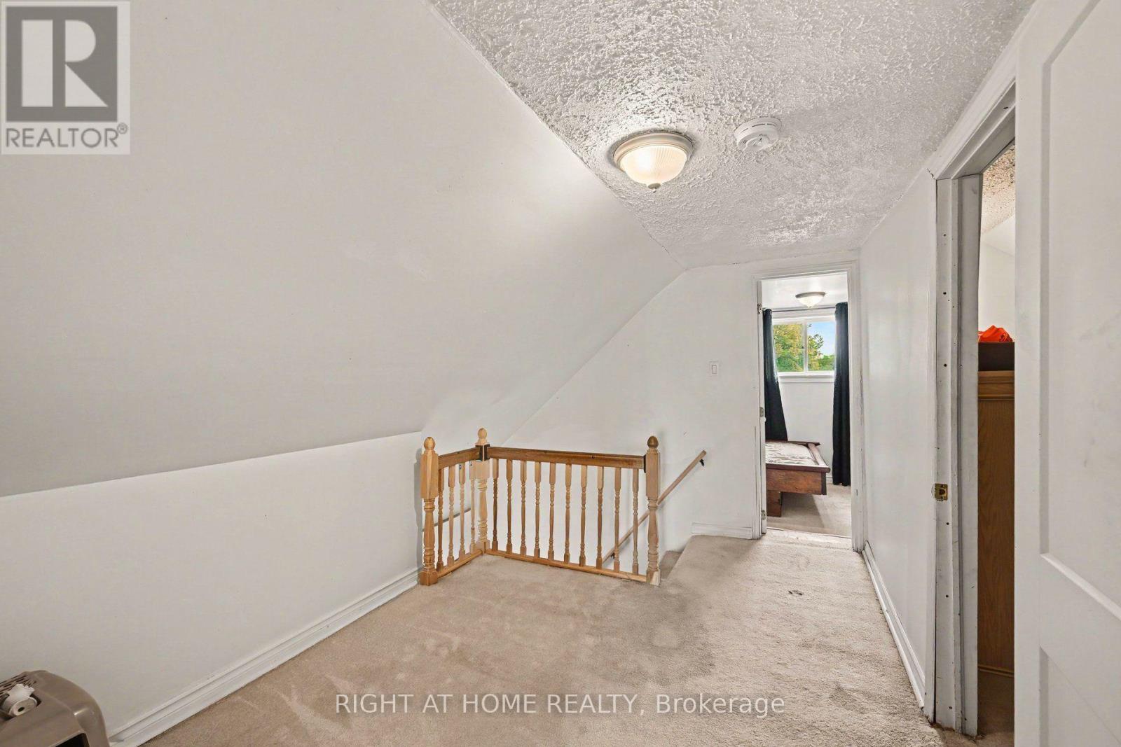 4006 Dunrobin Road Property Photo 12