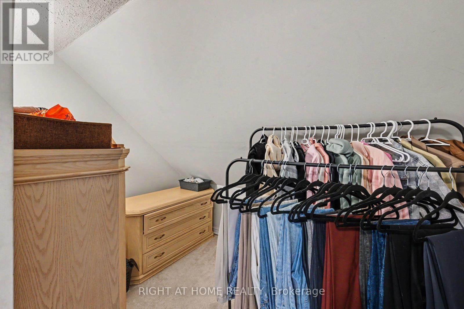 4006 Dunrobin Road Property Photo 20