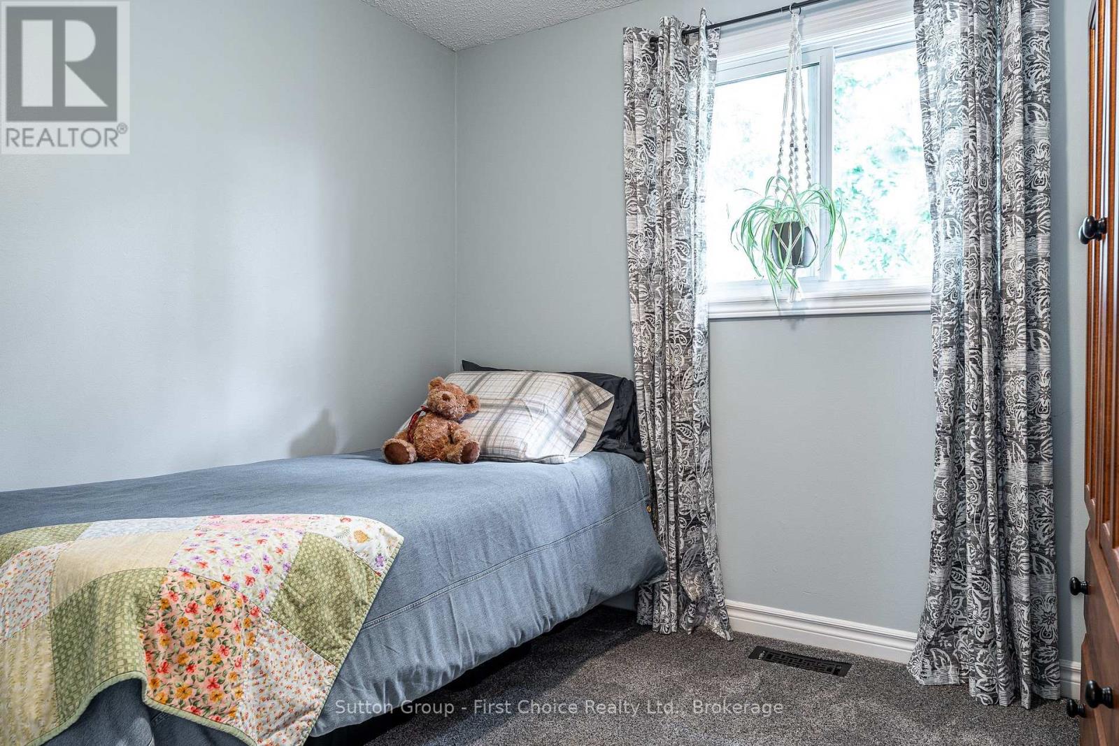 97 Graham Crescent Property Photo 17