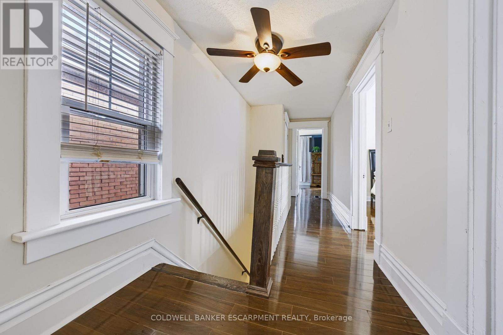 18 Lowrey Avenue N Property Photo 21