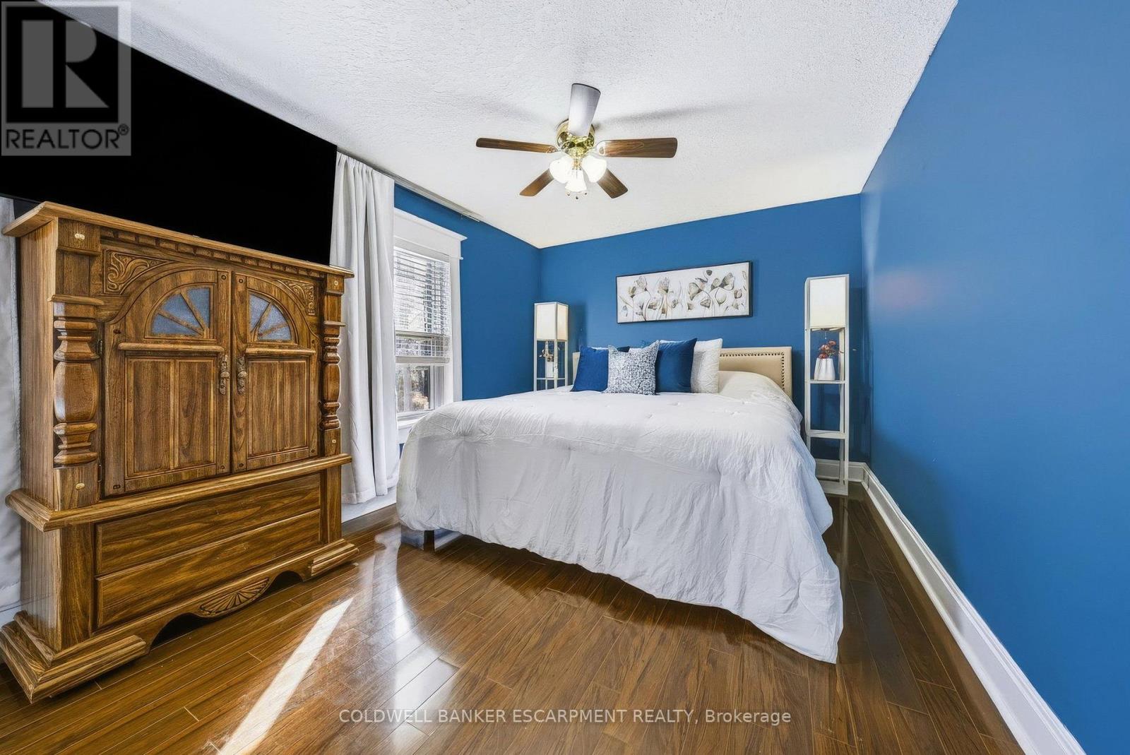 18 Lowrey Avenue N Property Photo 22