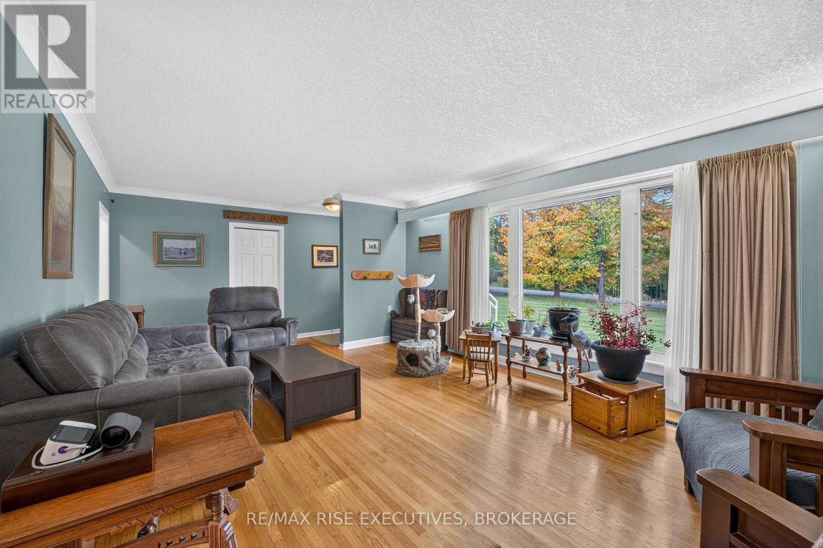 2345 Leeman Road Property Photo 6