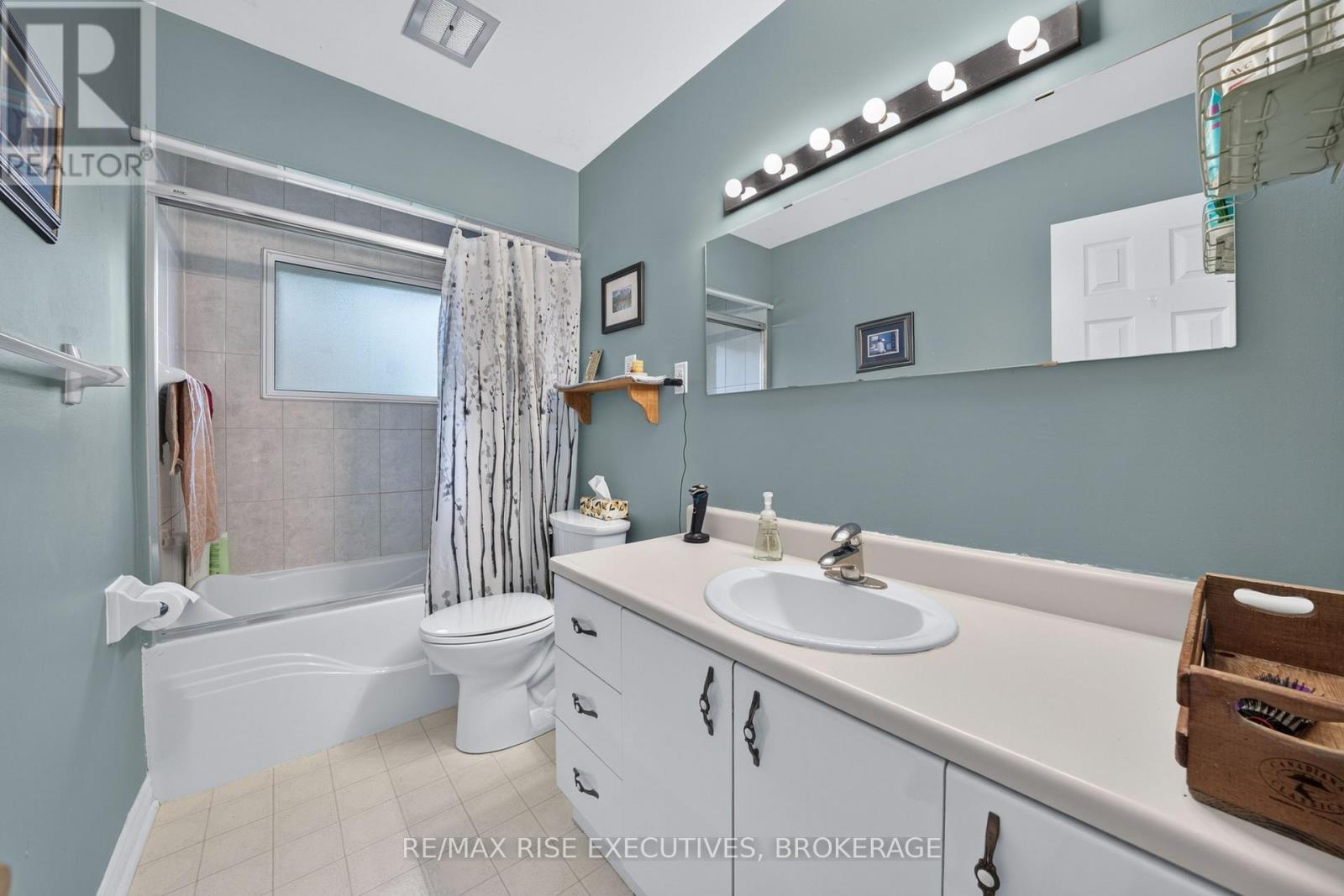 2345 Leeman Road Property Photo 14