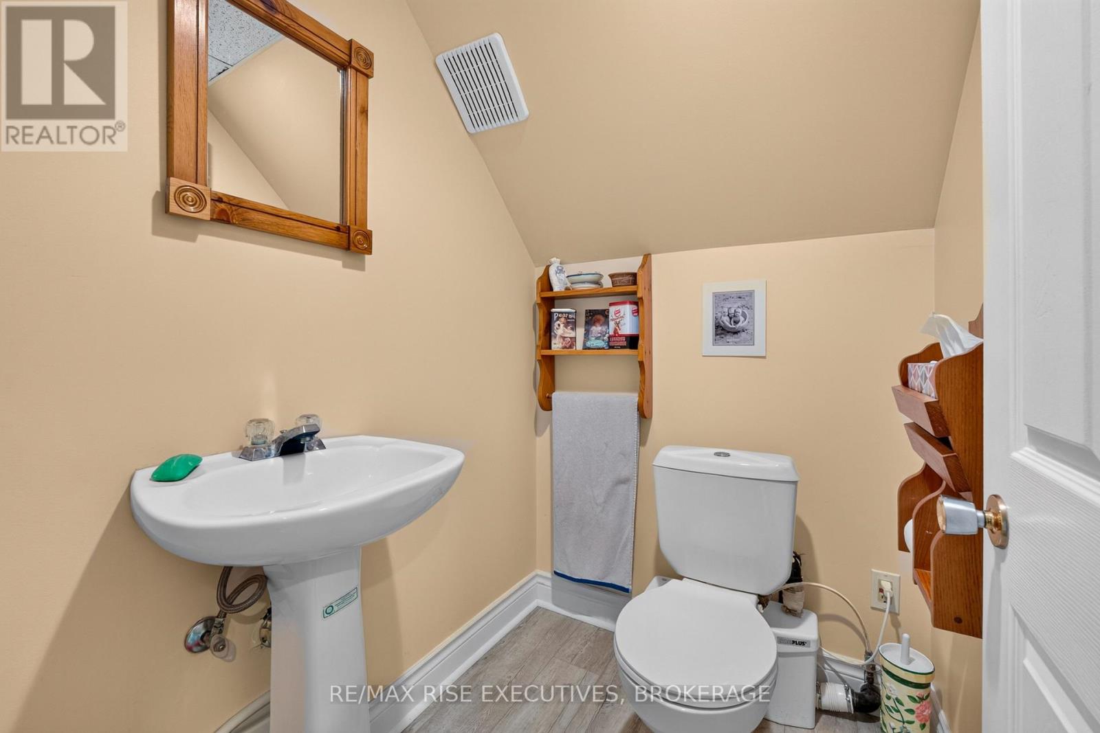 2345 Leeman Road Property Photo 24