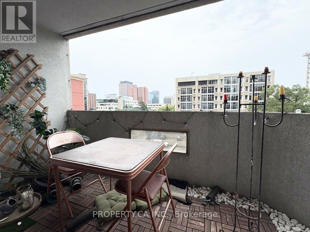 4a - 67 Caroline Street S Property Photo 17