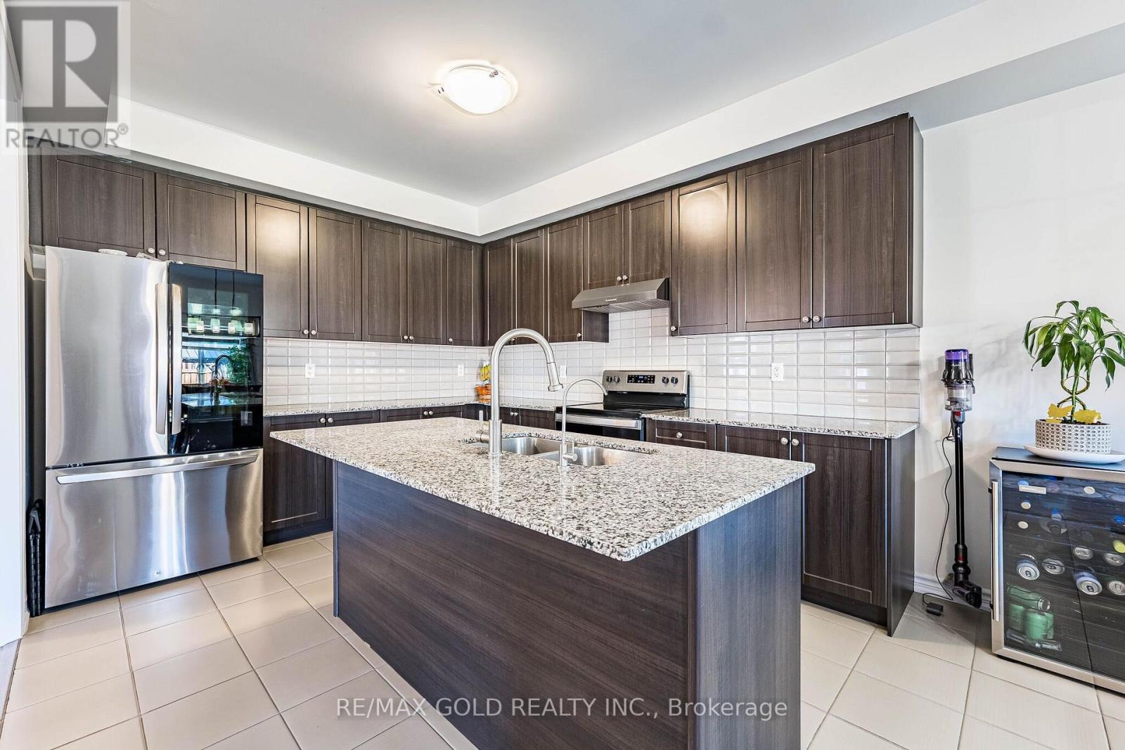 298 Ridley Crescent Property Photo 13