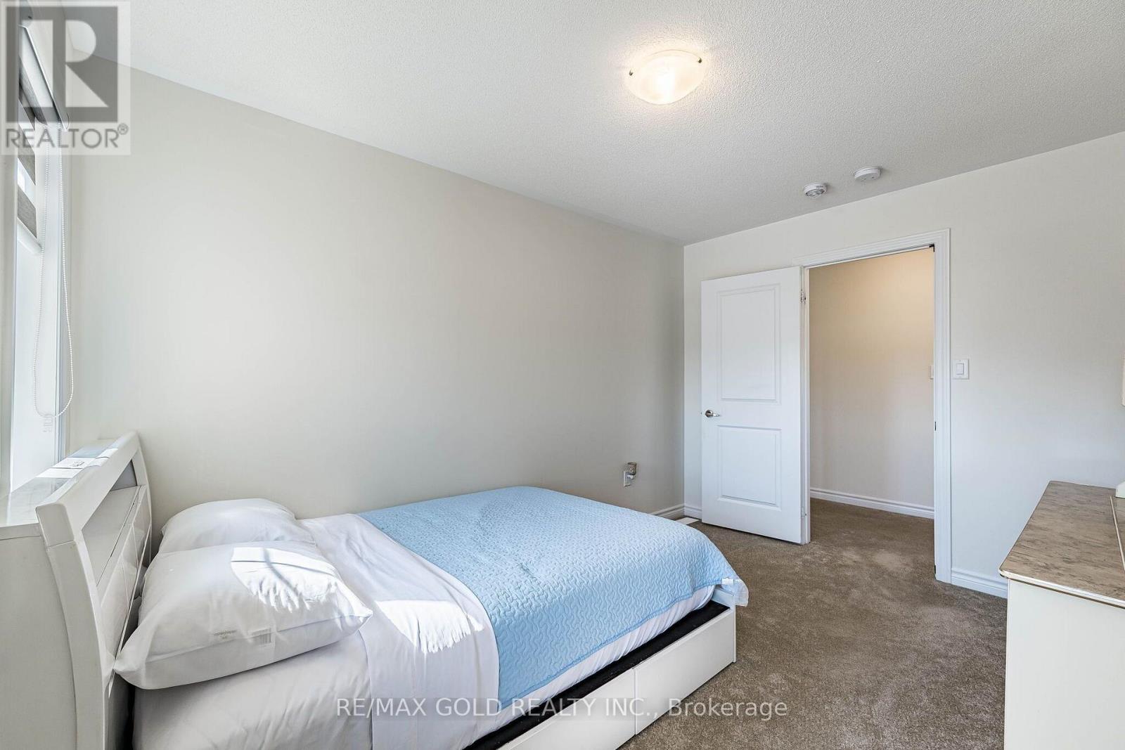 298 Ridley Crescent Property Photo 25