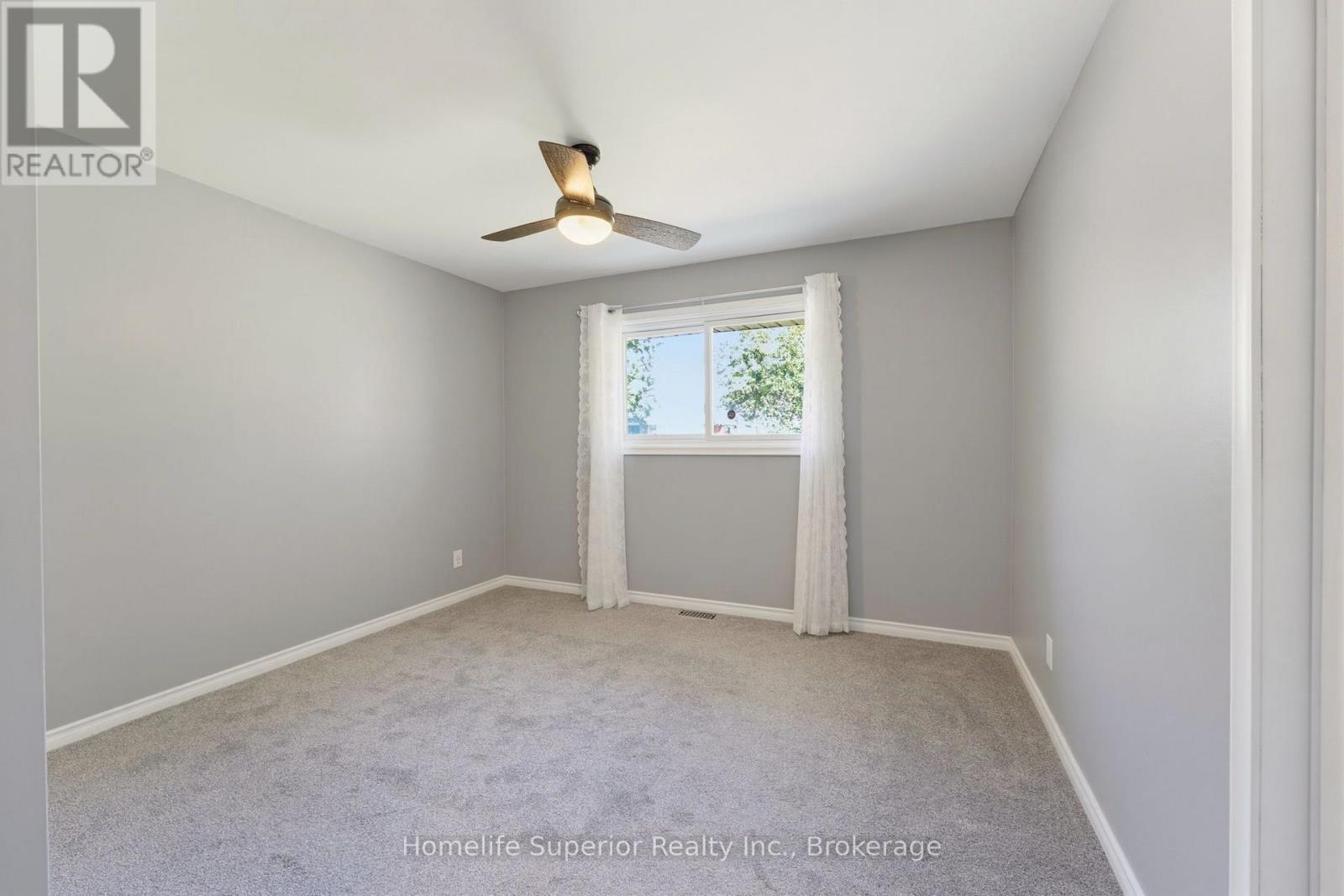 41 Wiltshire Drive N Property Photo 15