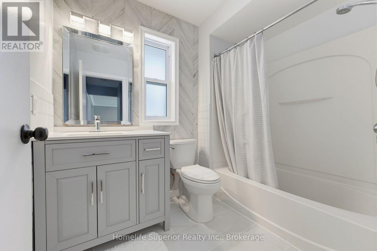 41 Wiltshire Drive N Property Photo 16