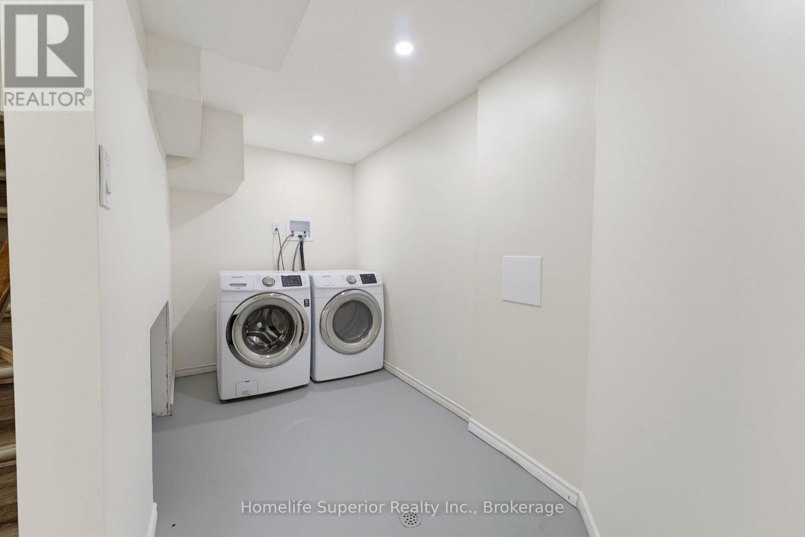 41 Wiltshire Drive N Property Photo 18