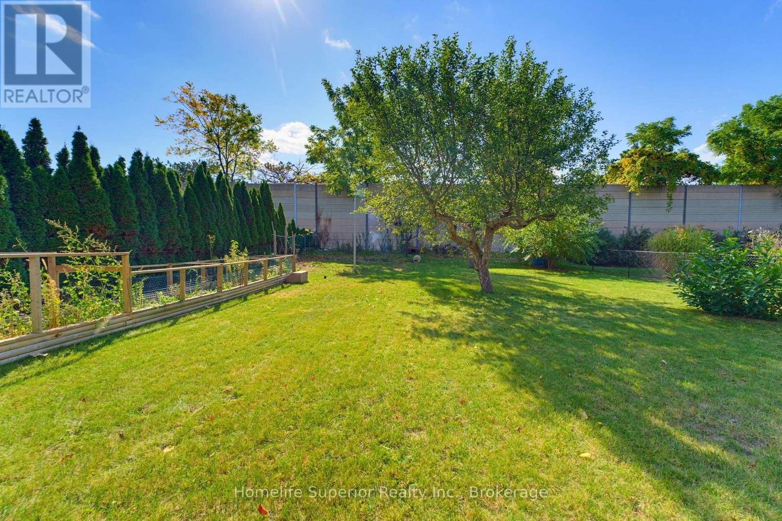 41 Wiltshire Drive N Property Photo 30