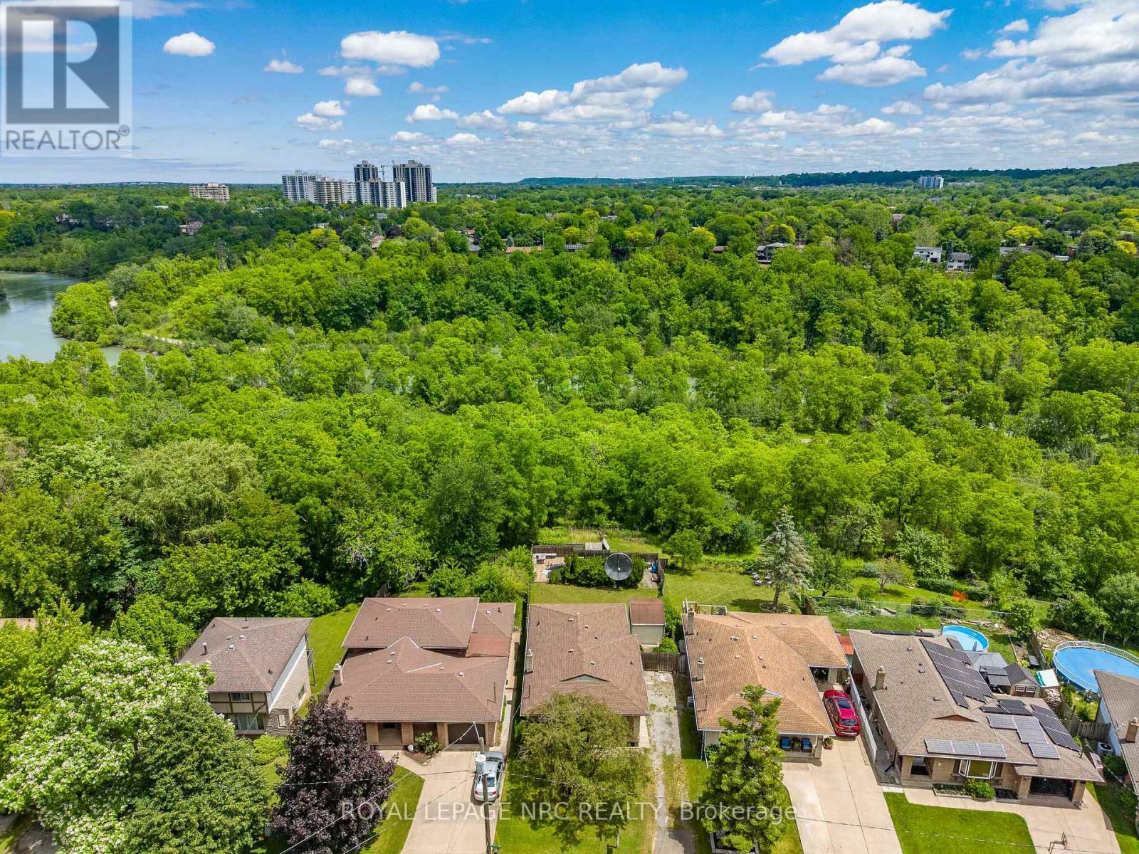 105 Hillview Road Property Photo 3