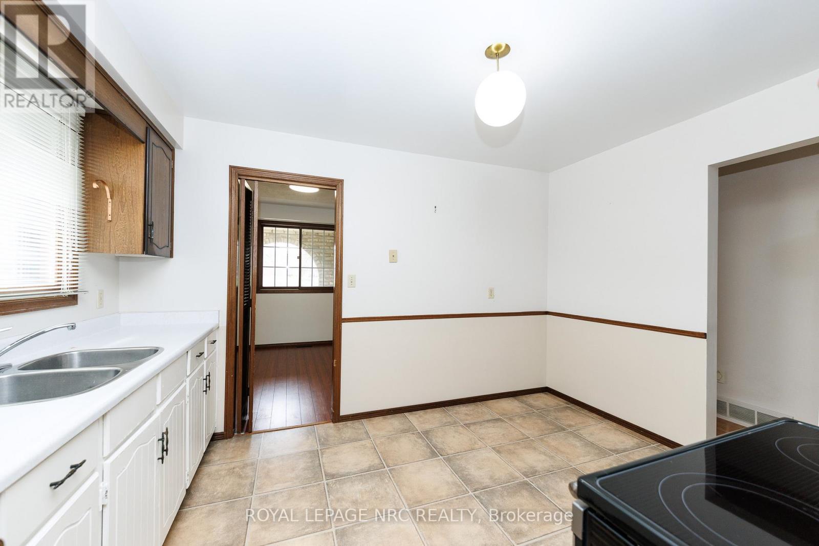 105 Hillview Road Property Photo 11