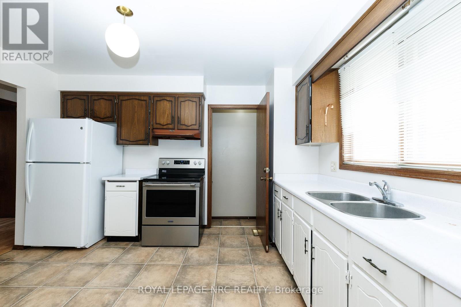105 Hillview Road Property Photo 12