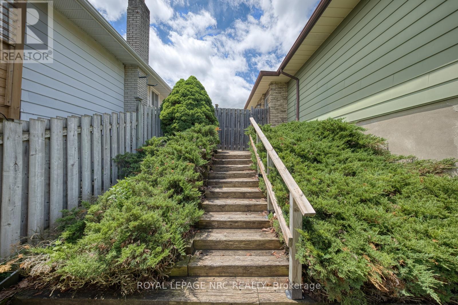 105 Hillview Road Property Photo 36