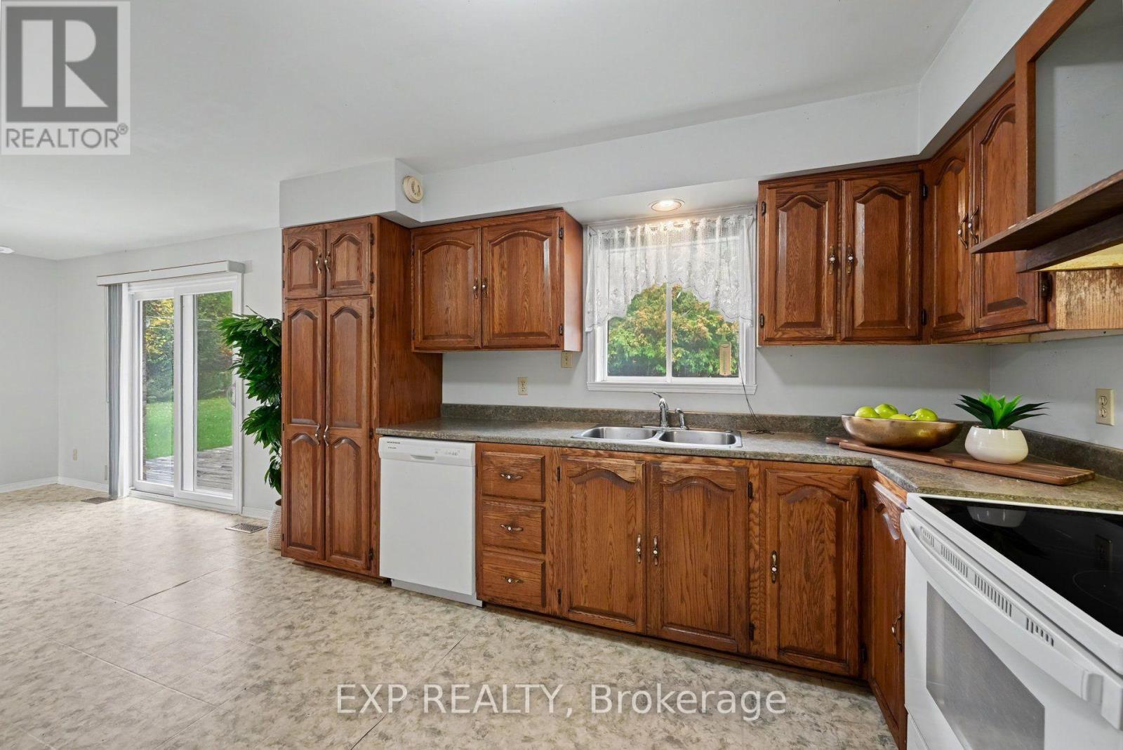 16719 Myers Road Property Photo 9