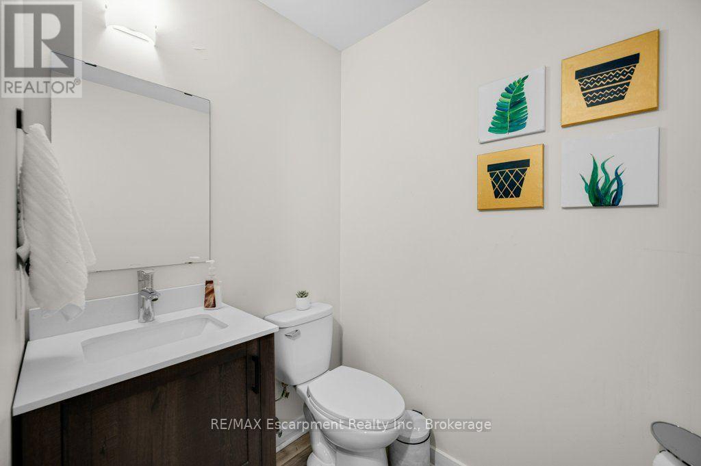 107 - 66 Bay Street S Property Photo 8