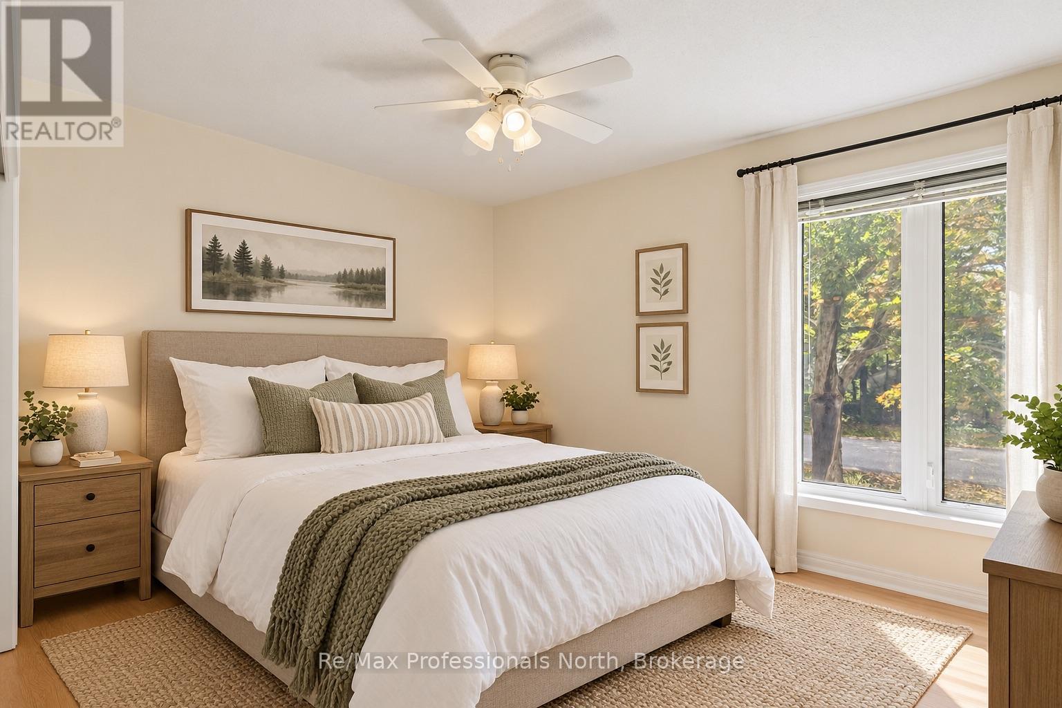 60 Pineridge Gate Property Photo 3