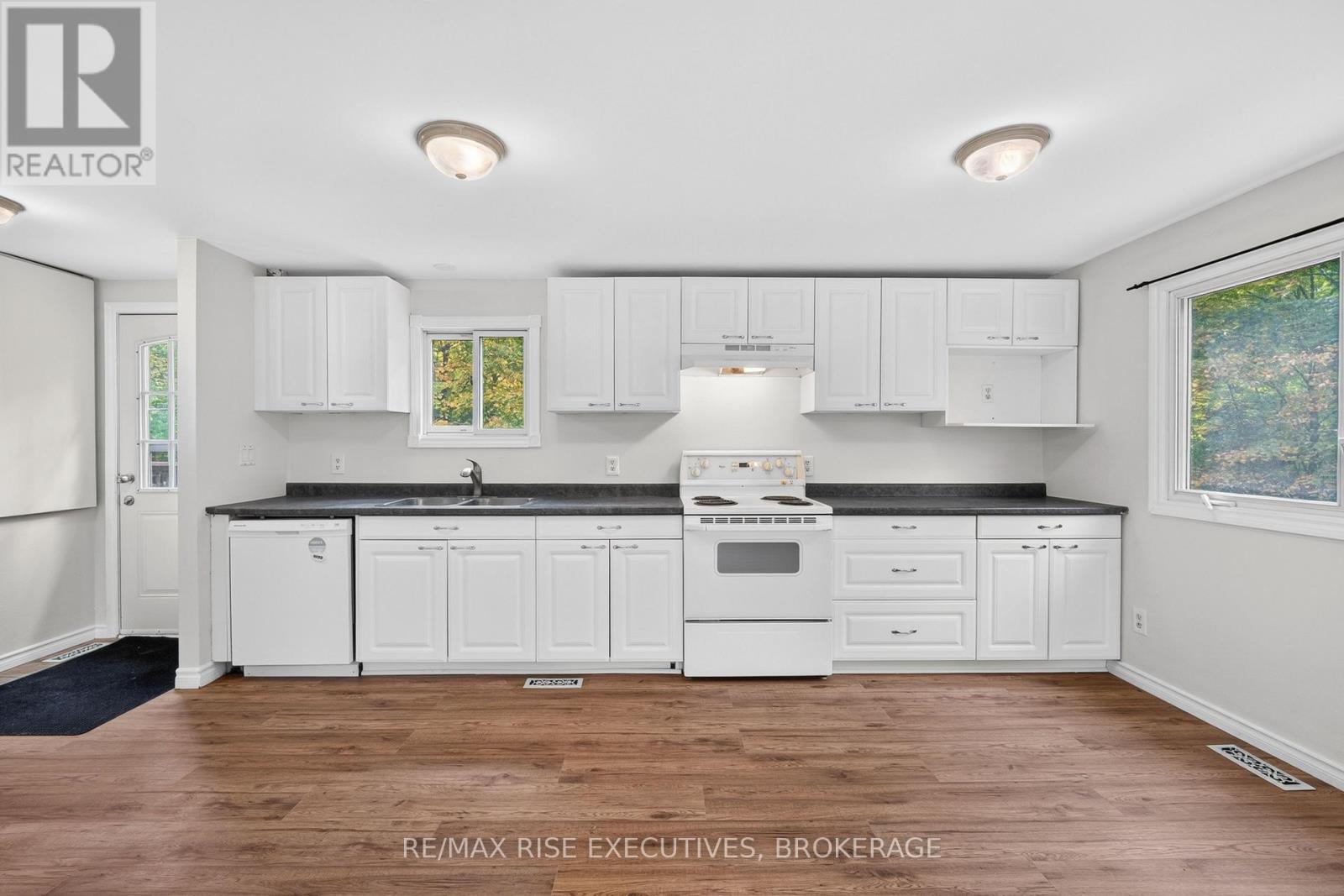 2363 Sands Road Property Photo 10